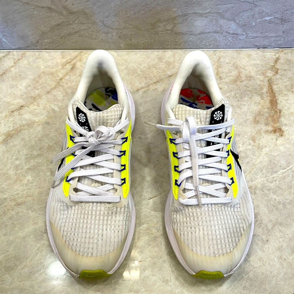 Nike Air Zoom Pegasus 39 Big Kids Running Shoes White/Volt/Racer Blue/Black